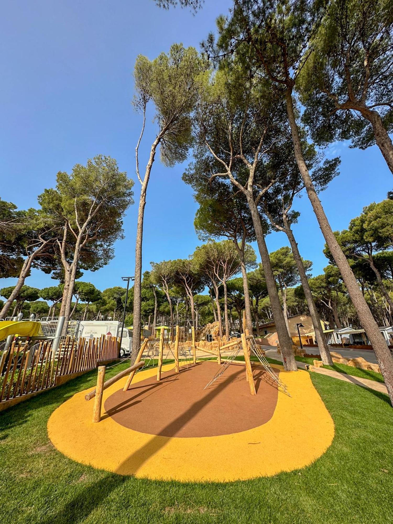 Interpals Eco Camping 4*